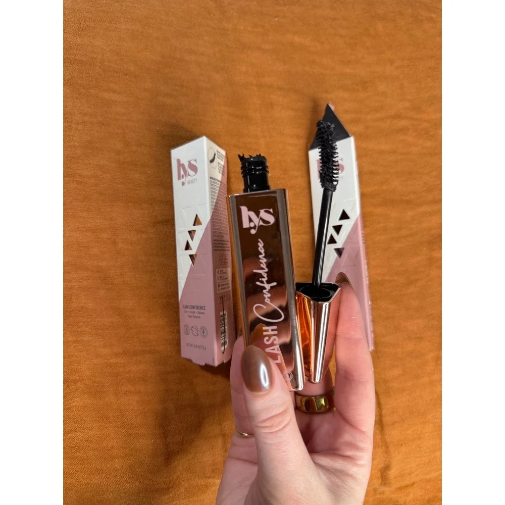 2 Lash Confidence Volume + Length + Curl Clean Mascara‎